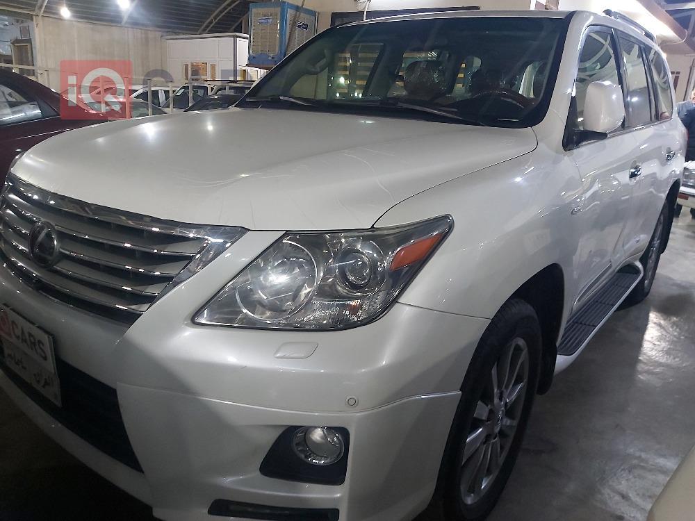 Lexus LX